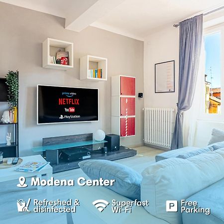 Luxury Apartment Next To The Francescana モデナ エクステリア 写真